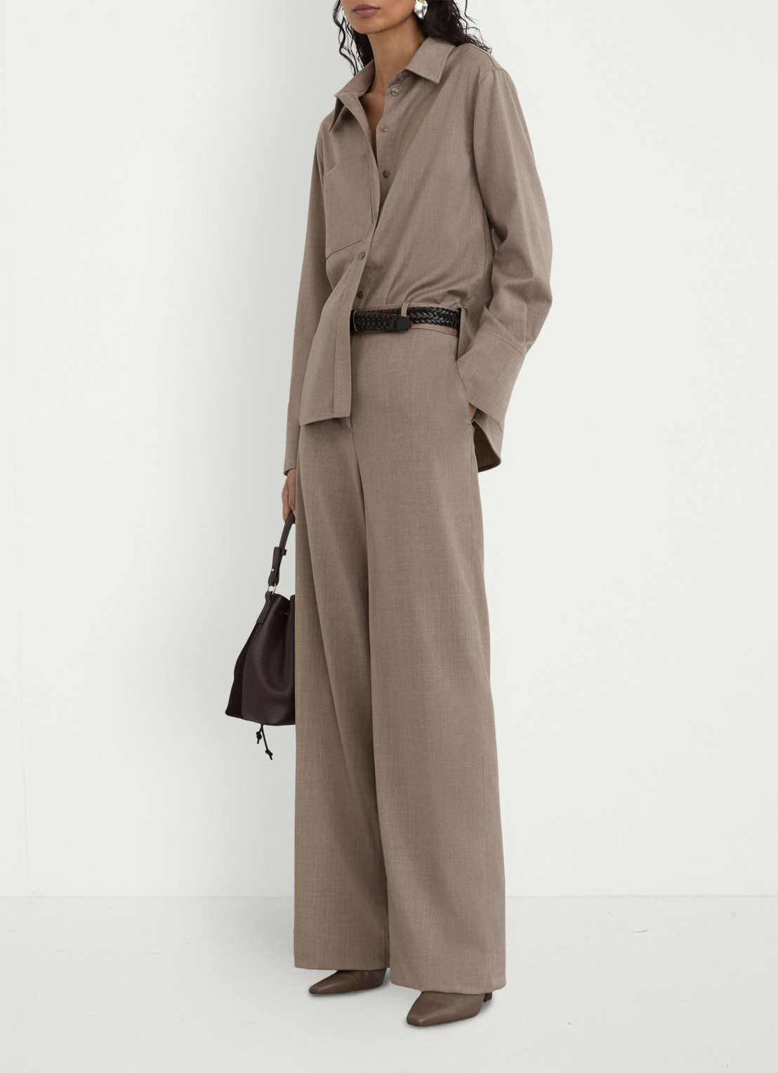 Reiss Adie blouse in wolblend - detail 3 donkerbeige