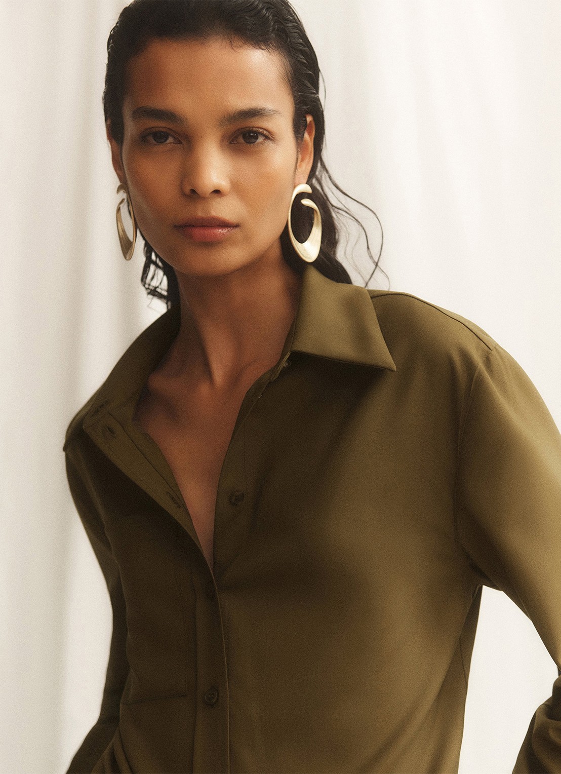 Reiss Adie blouse in wolblend - detail 2 khaki