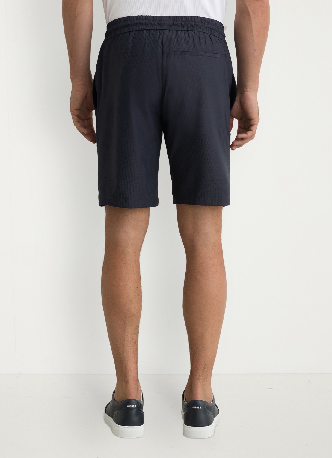 Reiss Ajay straight fit korte broek met structuur - achterkant 3 donkerblauw