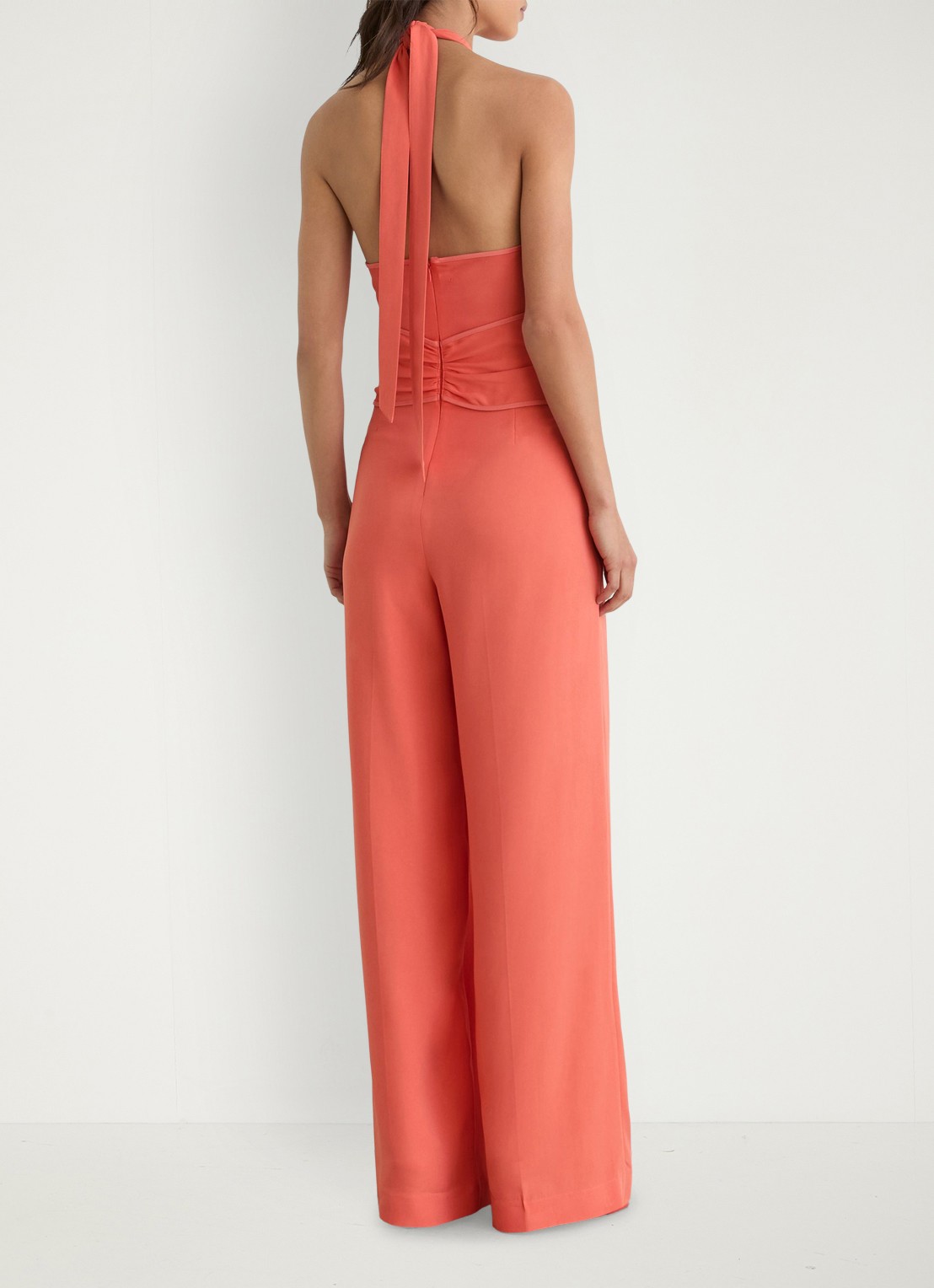 Reiss Akia wide fit jumpsuit met steekzakken - achterkant koraalroze