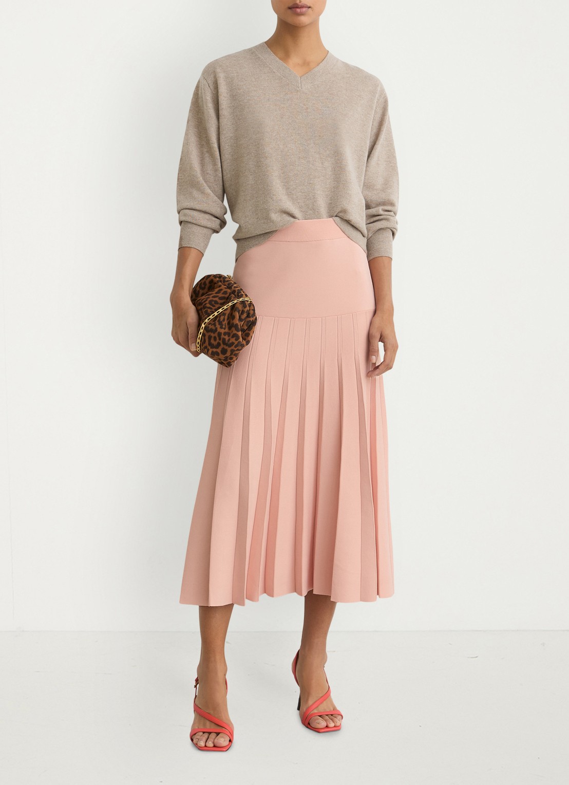 Reiss Alice midi rok met plooien - voorkant 5 oudroze
