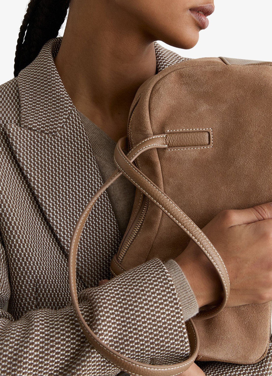 Reiss Alma schoudertas van leer - detail zand
