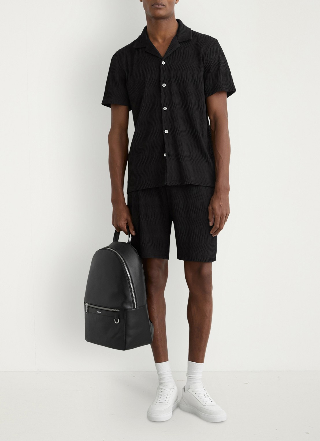 Reiss Alvo korte broek met structuur - voorkant 2 black / zwart