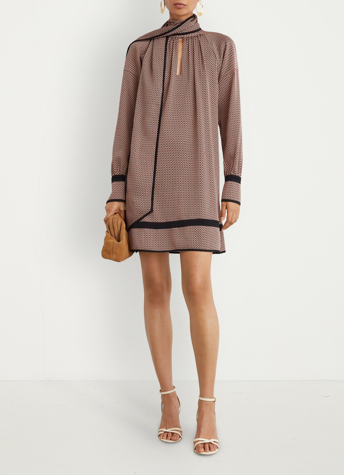 Reiss Alwen mini jurk met print en sjaalkraag - detail 5 rood