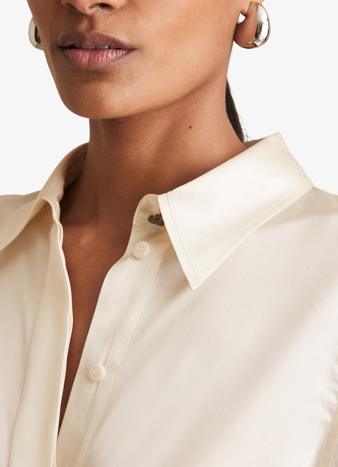 Reiss Ameira blouse van zijde - detail 2 beige