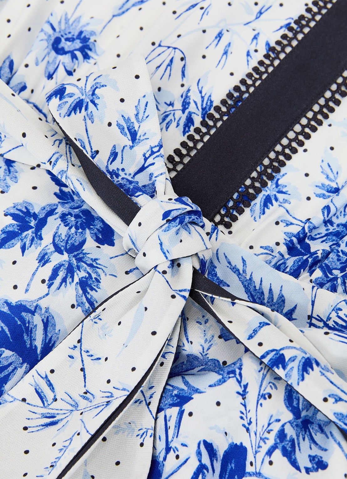 Reiss Anisa mini jurk met strikceintuur en bloemenprint - detail 4 blauw