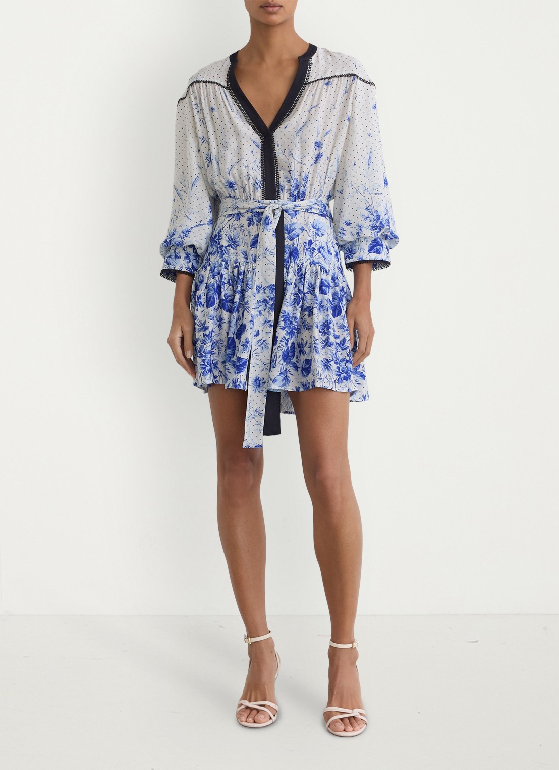 Reiss Anisa mini jurk met strikceintuur en bloemenprint - voorkant 6 blauw
