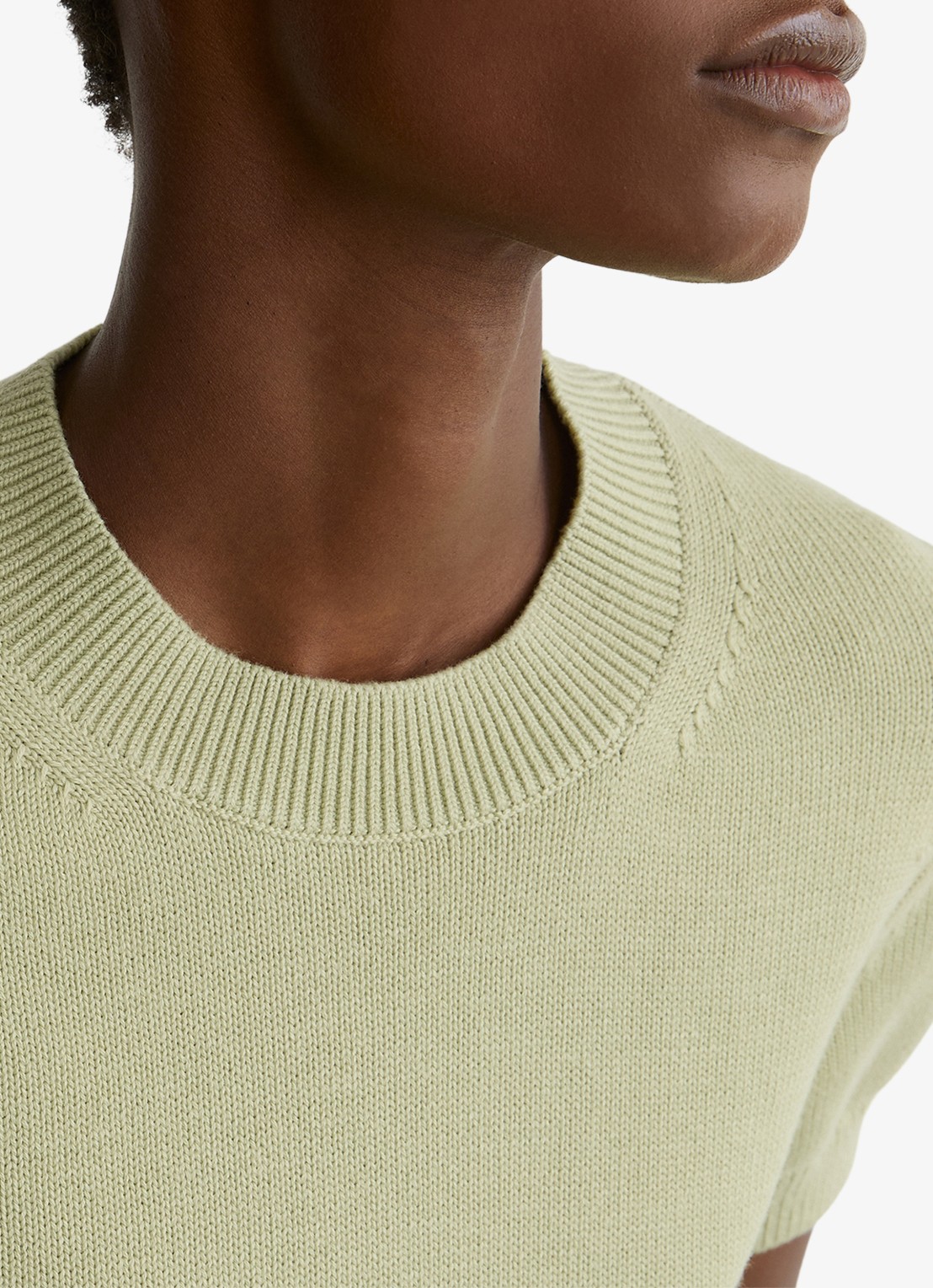 Reiss Anita fijngebreid T-shirt in wolblend - detail 3 lindegroen
