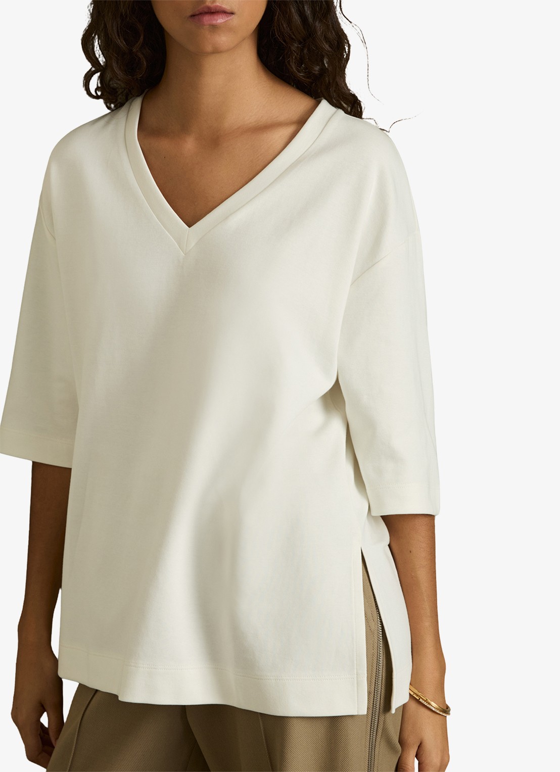 Reiss Annabel oversized T-shirt met V-hals - detail 3 ivoor