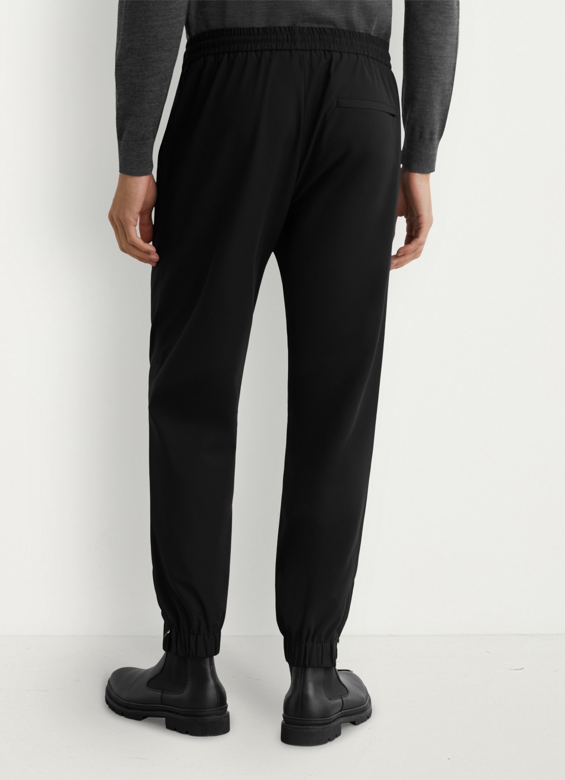 Reiss Ascend joggingbroek met opgestikte zakken - achterkant black / zwart