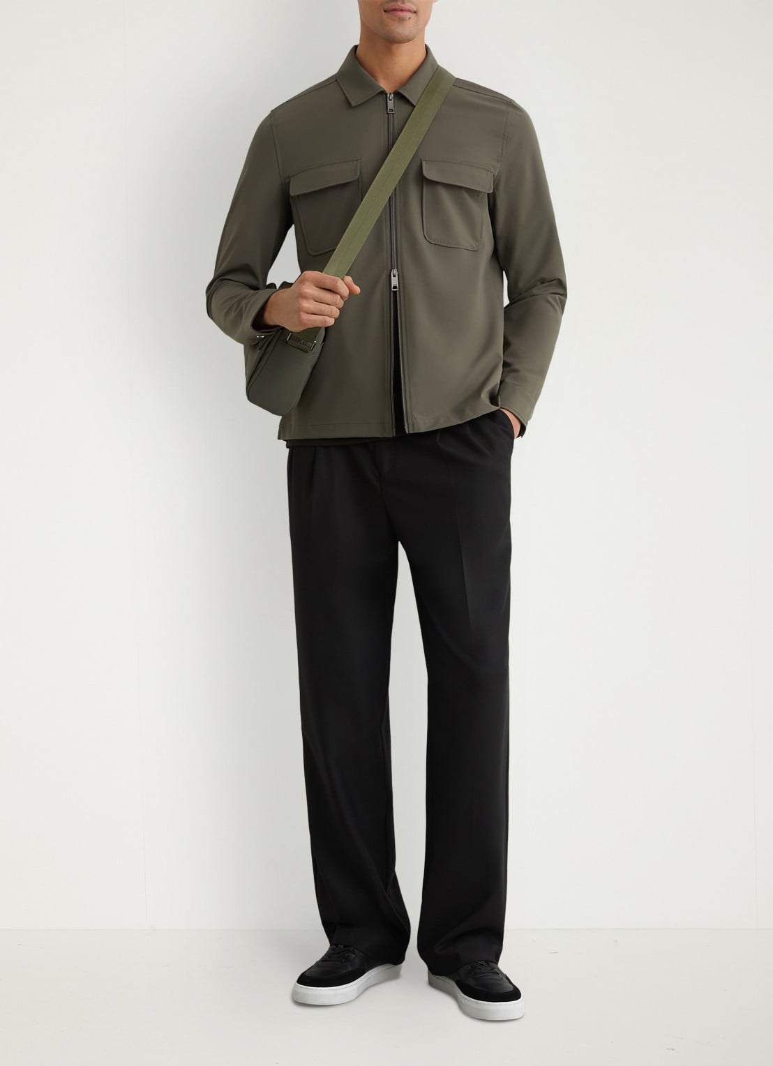 Reiss Ascend overshirt met borstzakken - voorkant 6 donkergroen