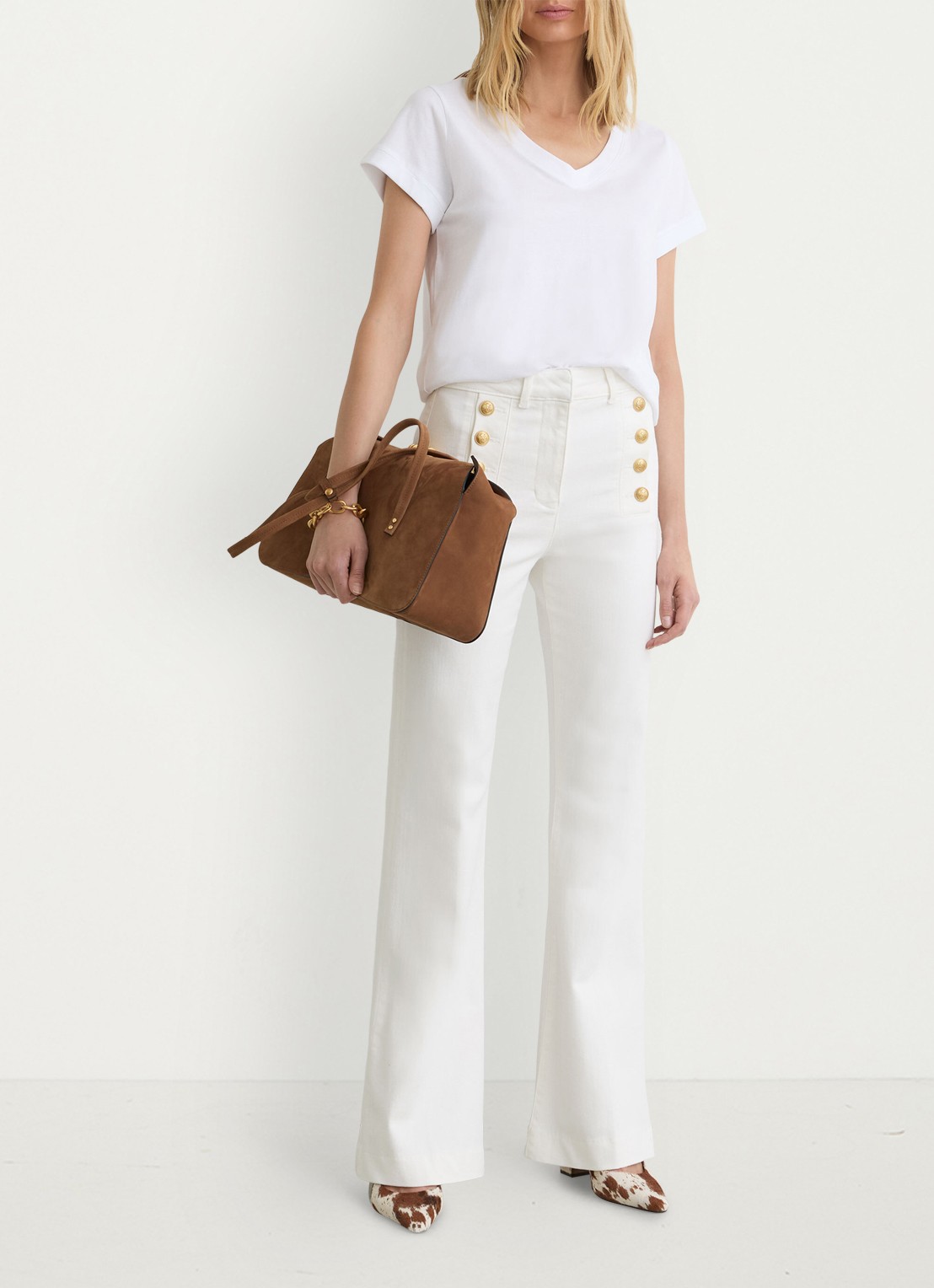 Reiss Athena mid waist flared jeans met knoopdetail - voorkant 3 wit