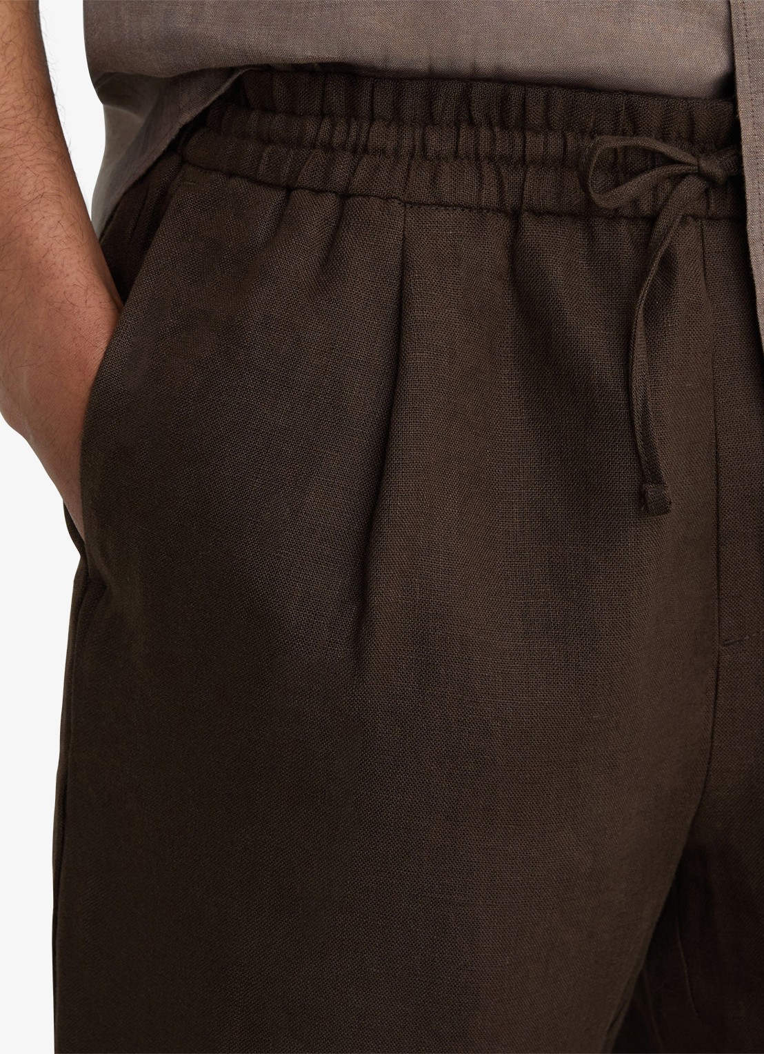 Reiss Barges straight fit korte broek van linnen - detail 2 chocoladebruin