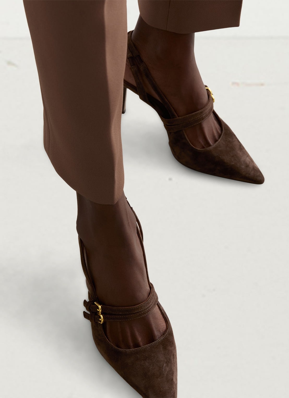 Reiss Beatrice sling-back van suède - detail 5 chocoladebruin