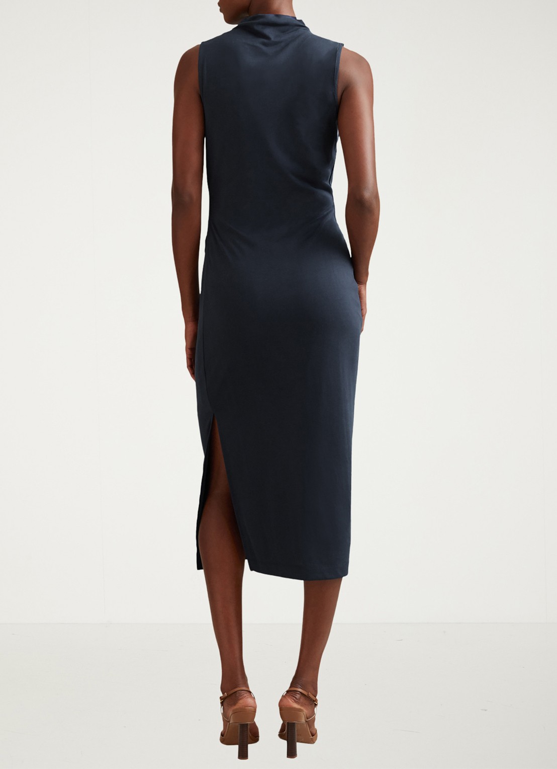 Reiss Beaux midi jurk met plooidetail - achterkant donkerblauw