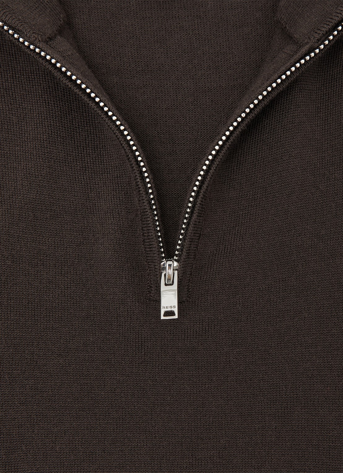 Reiss Blackhall fijngebreide trui met polokraag - detail 4 chocoladebruin