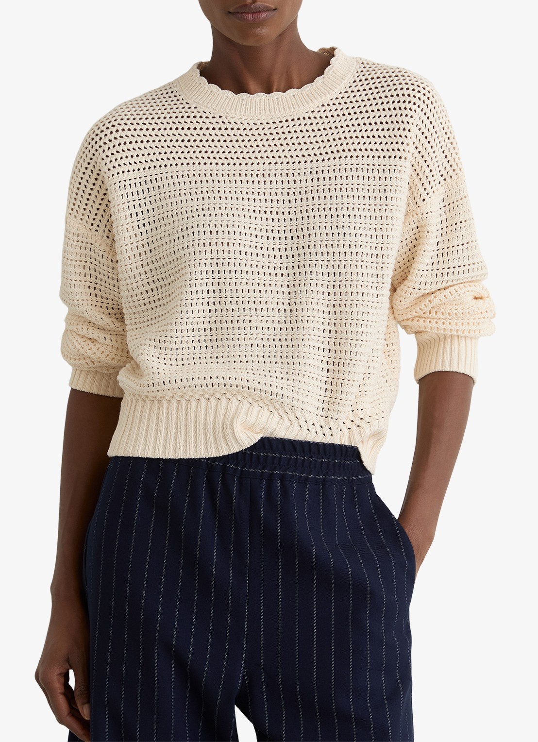 Reiss Bonnie grofgebreide trui met ronde hals - detail 3 creme