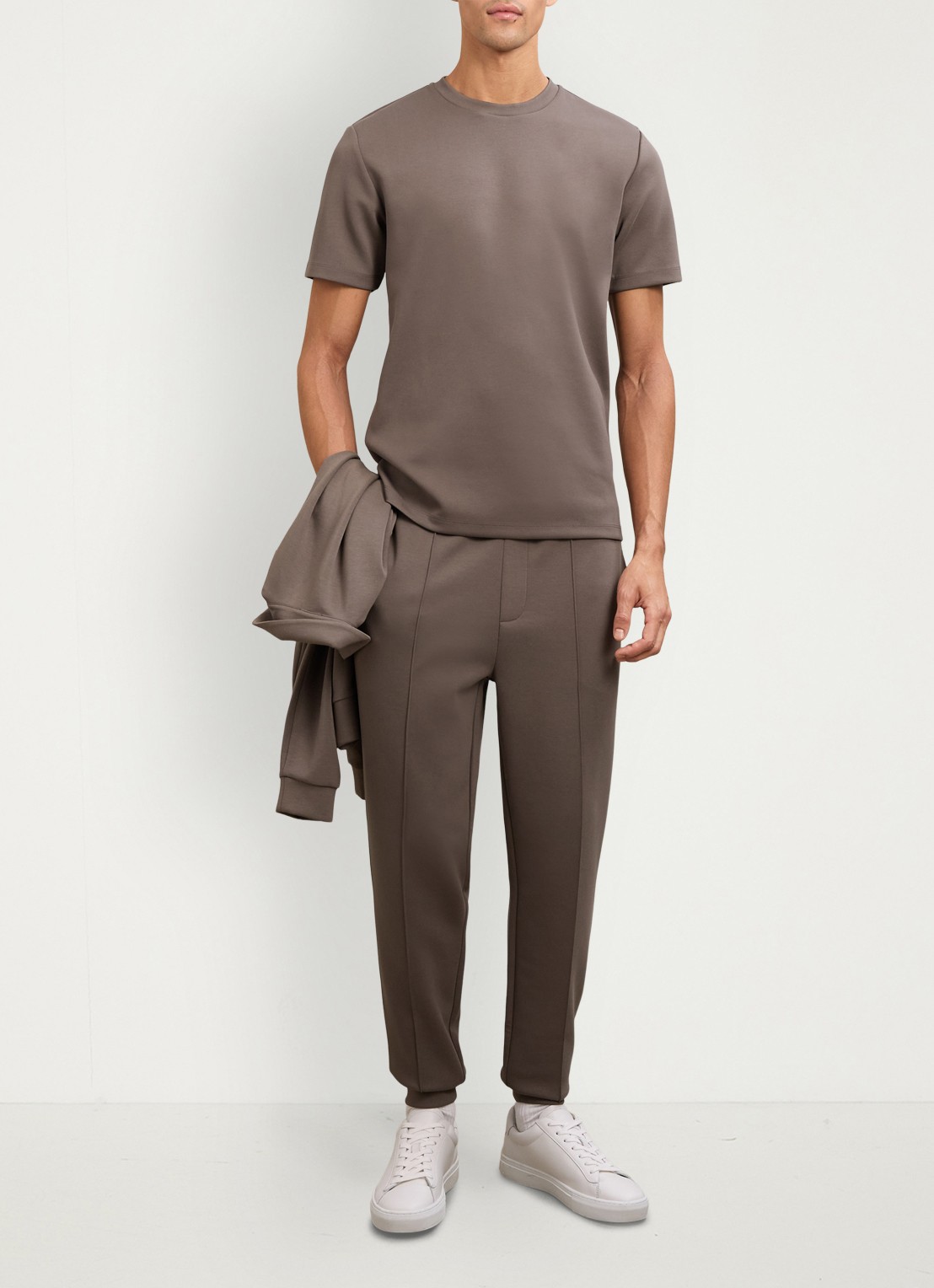 Reiss Bradley T-shirt met ronde hals - voorkant 5 lichtbruin