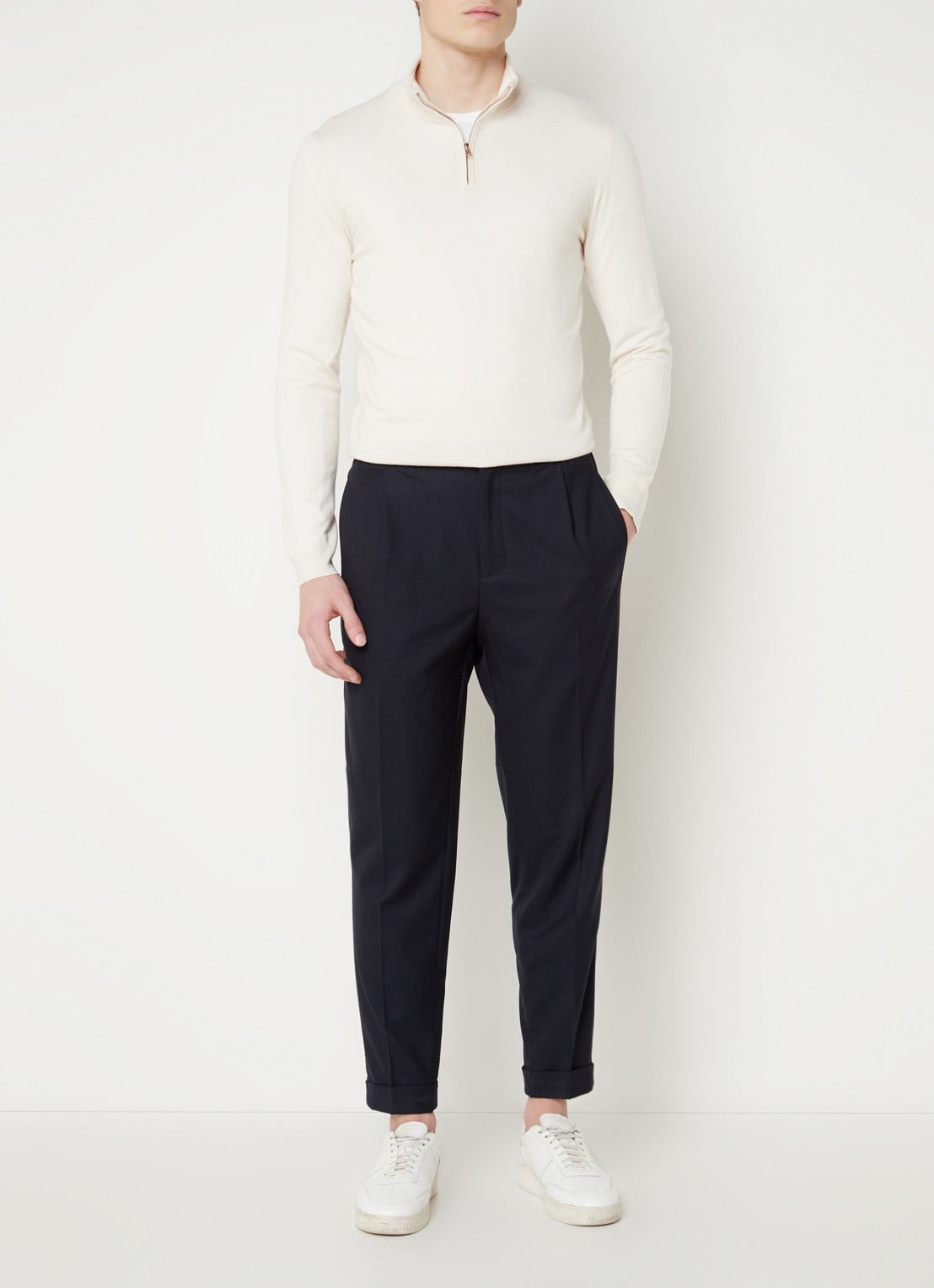 Reiss Brighton tapered fit chino met steekzakken - voorkant 2 donkerblauw