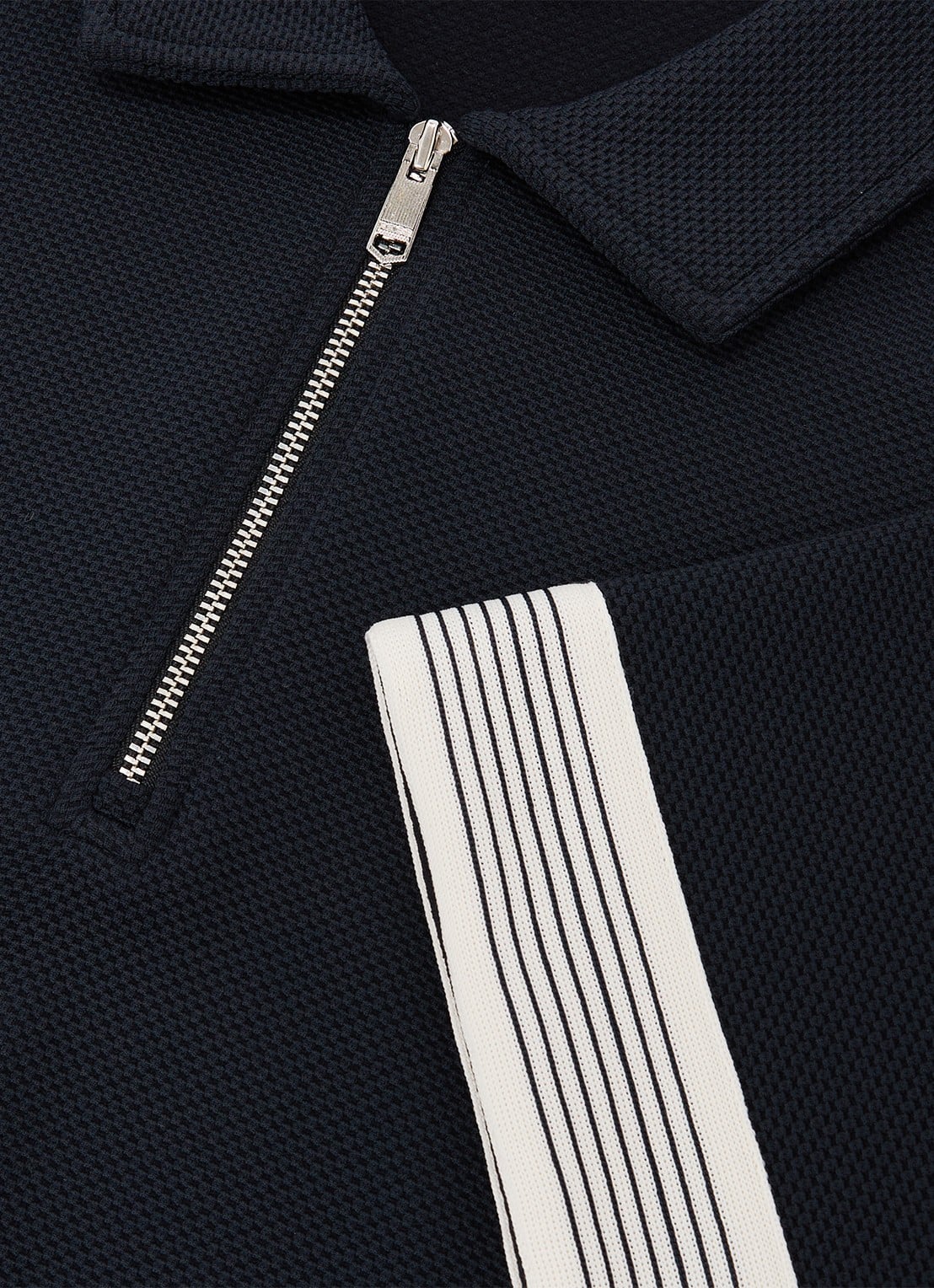 Reiss Bruno polo met halve rits - detail 4 donkerblauw