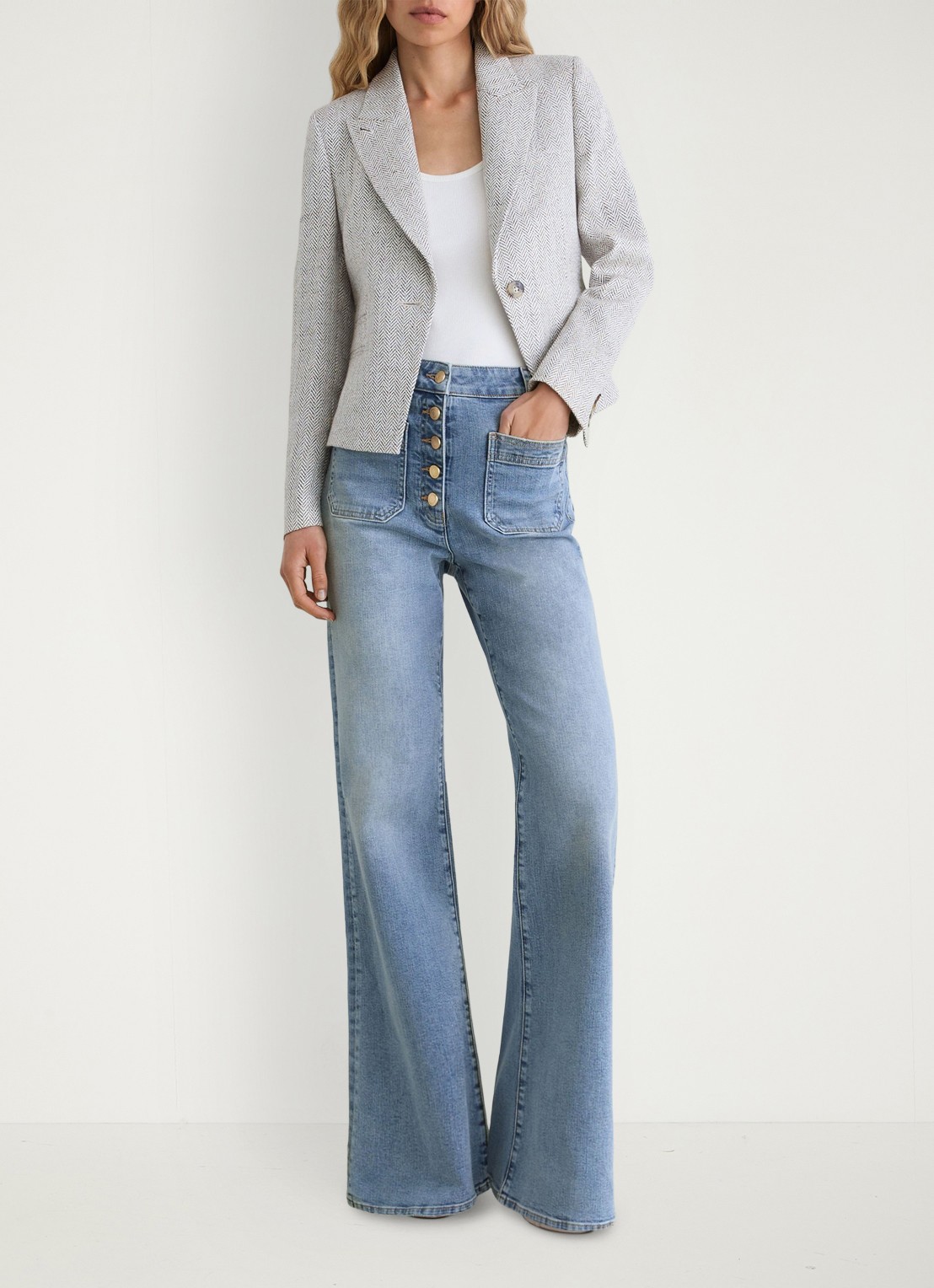 Reiss Cali high waist flared jeans met opgestikte zakken - voorkant 2 light blue / lichtblauw
