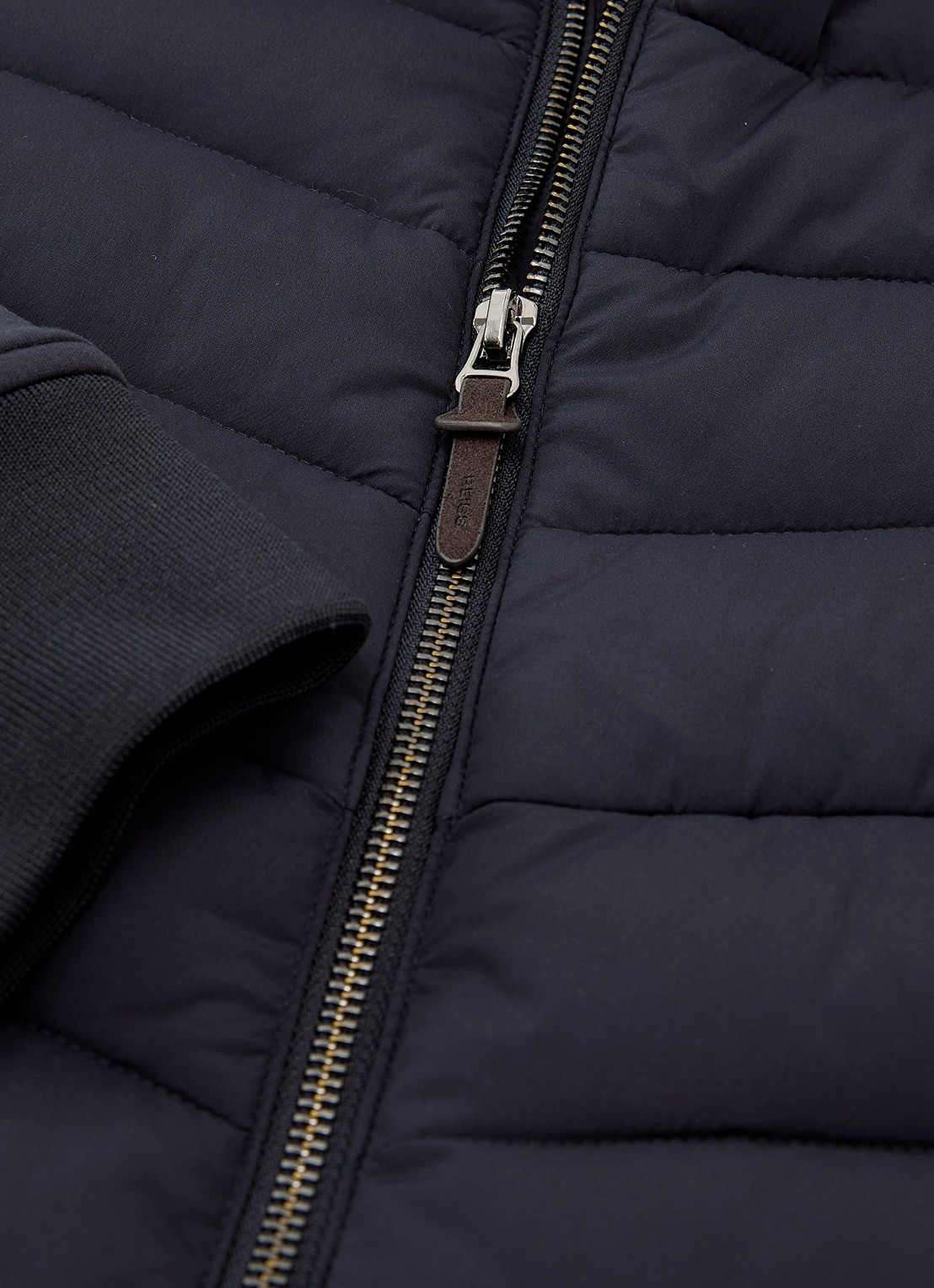 Reiss Calvorn gewateerde jack met quiltpatroon - detail 5 navy / blauw