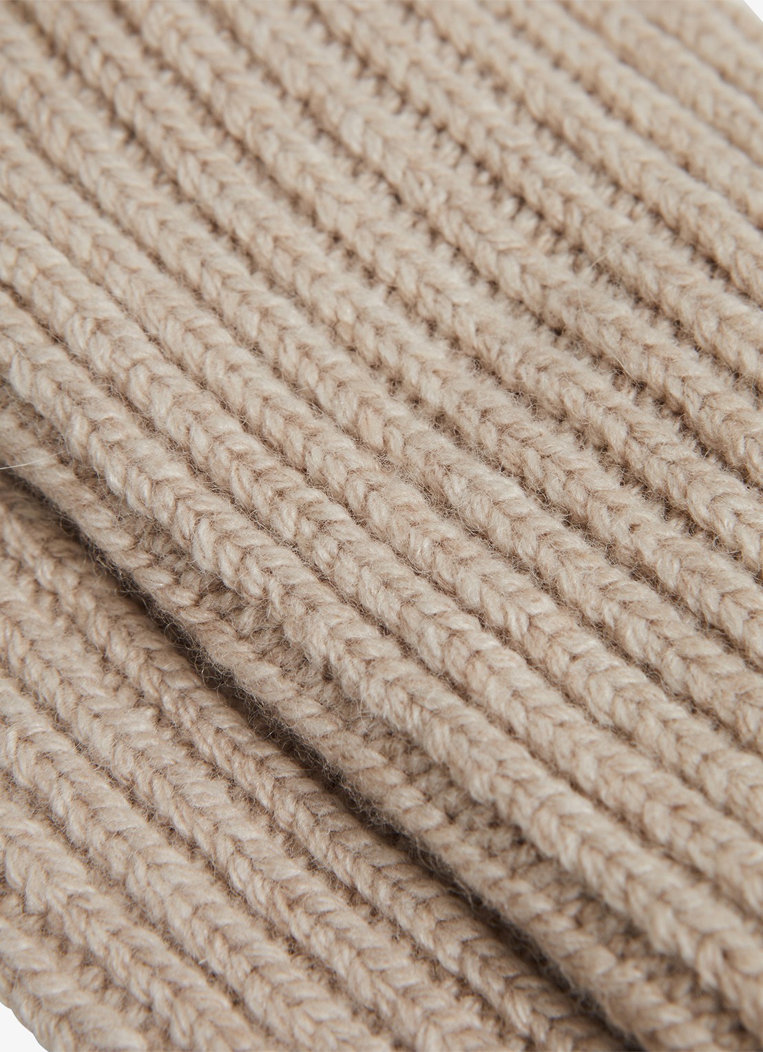 Reiss Carmen sokken in kasjmierblend - detail 2 beige