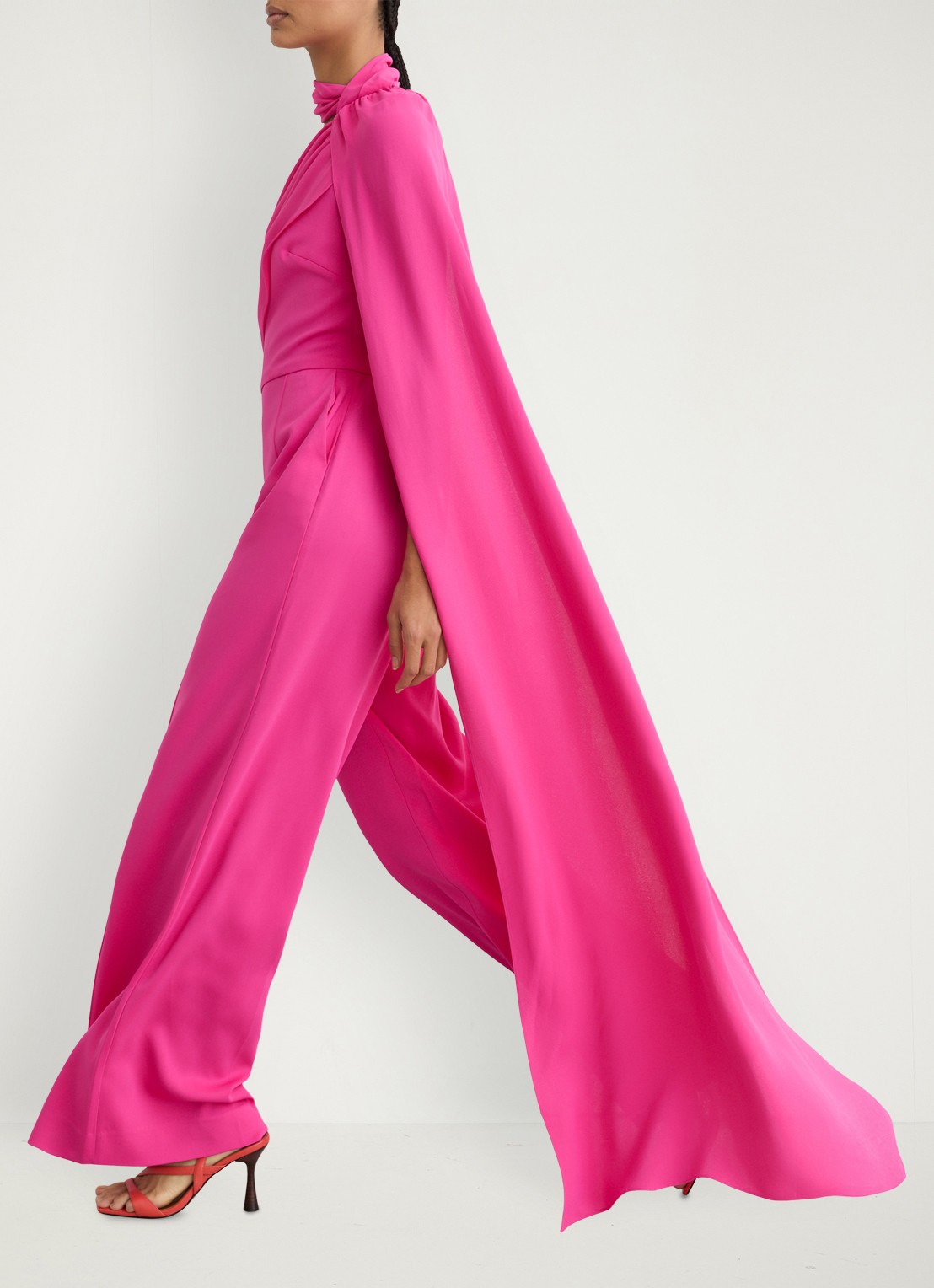 Reiss Carrie one shoulder wide fit jumpsuit met cape - detail 6 donkerroze