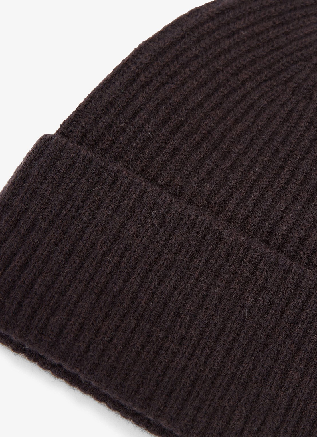 Reiss Chaise ribgebreide muts van merino wol - detail donkerbruin