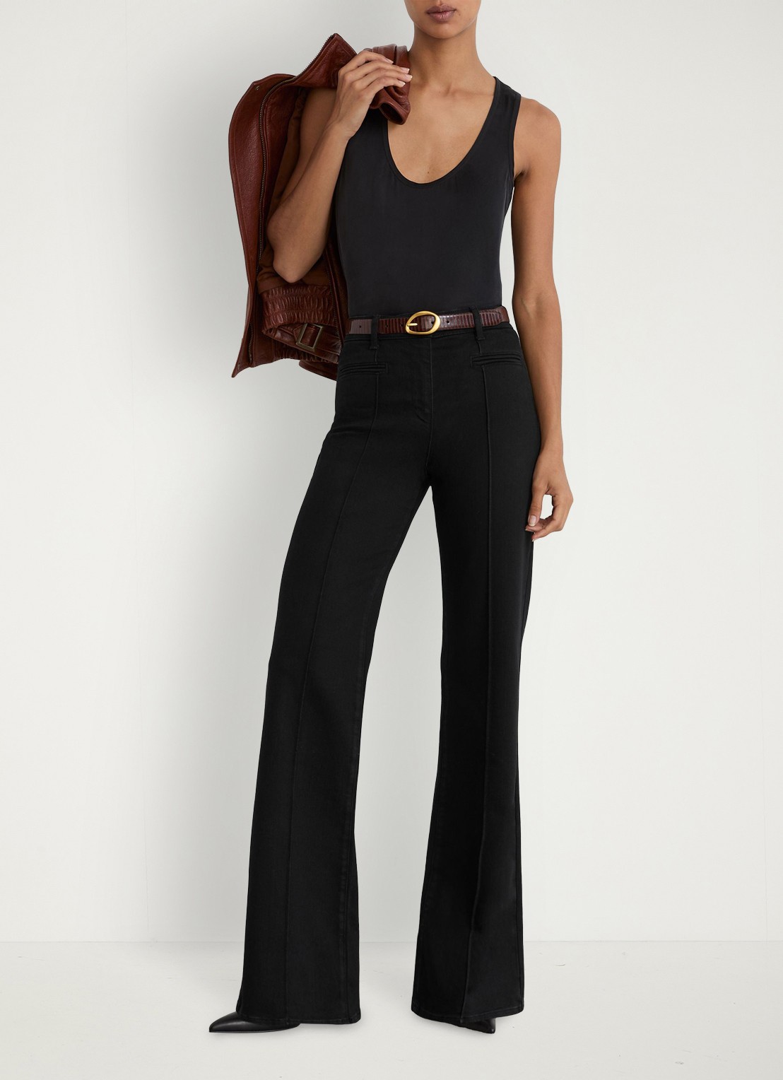 Reiss Claude high waist flared fit jeans met paspelzakken - voorkant 2 zwart