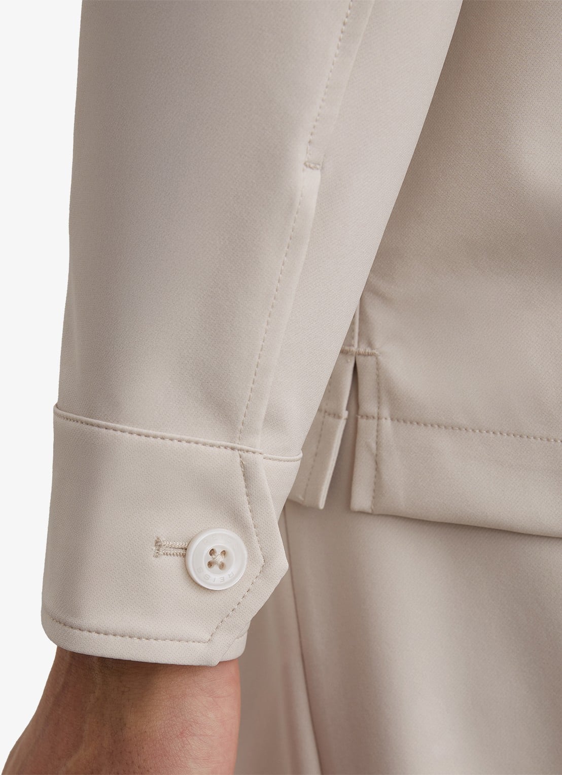 Reiss Cleric regular fit overhemd met borstzakken - detail 6 stone / beige
