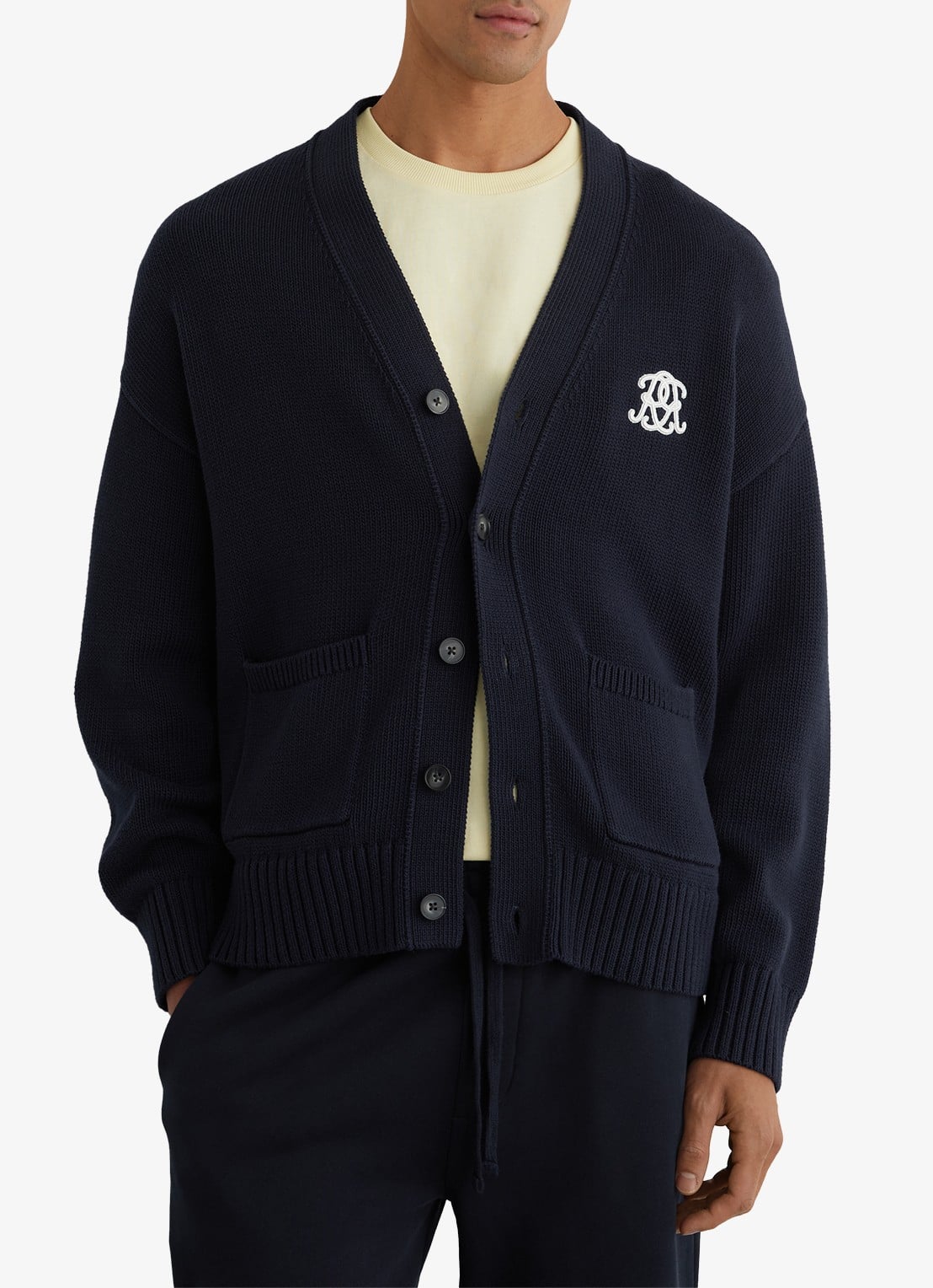 Reiss Coates grofgebreid vest met borduring - detail 4 donkerblauw