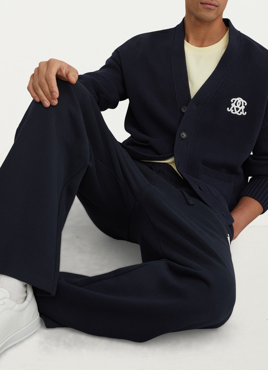Reiss Coates grofgebreid vest met borduring - detail 5 donkerblauw