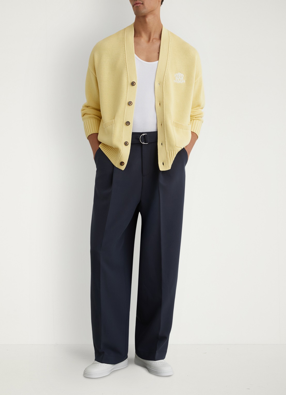 Reiss Coates grofgebreid vest met borduring - voorkant 2 geel