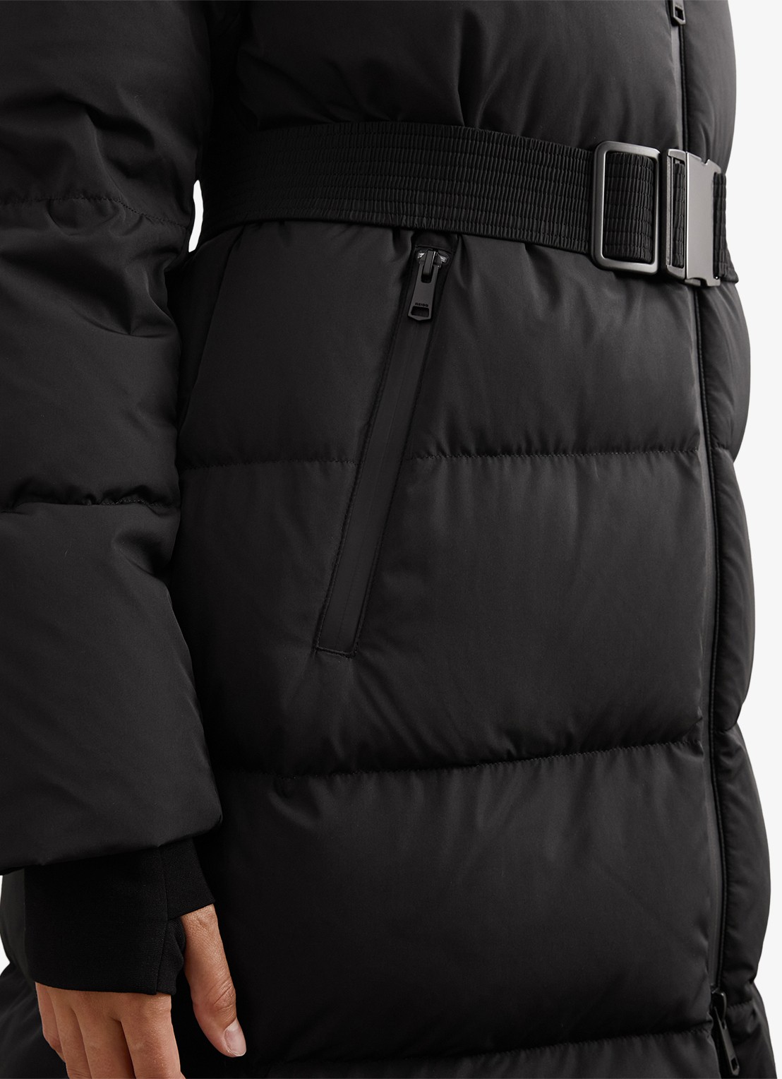 Reiss Colette longline puffer jas met ceintuur en capuchon - detail 4 black / zwart
