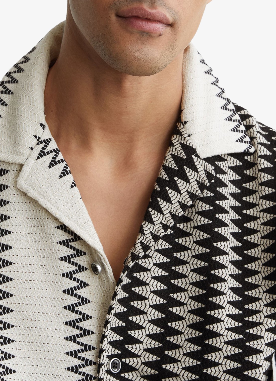 Reiss Dain fijngebreid regular fit overhemd met zigzag dessin - detail 5 wit / zwart