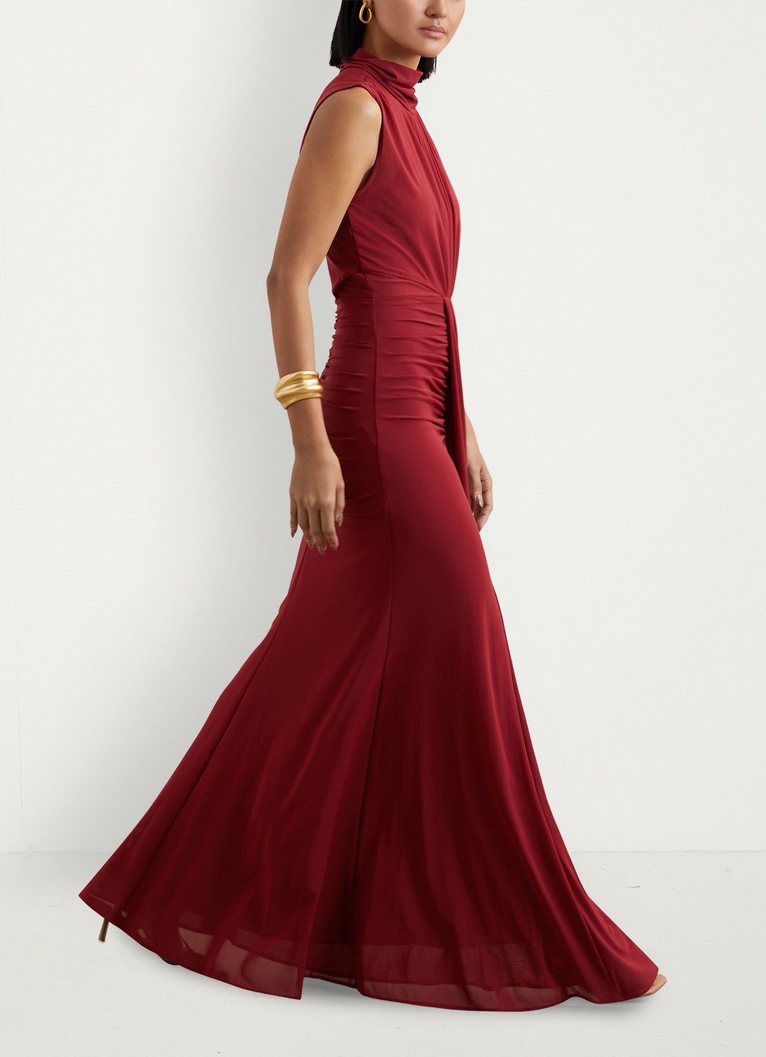 Reiss Daniella maxi jurk met halve col en plooidetail  - detail 6 bordeauxrood