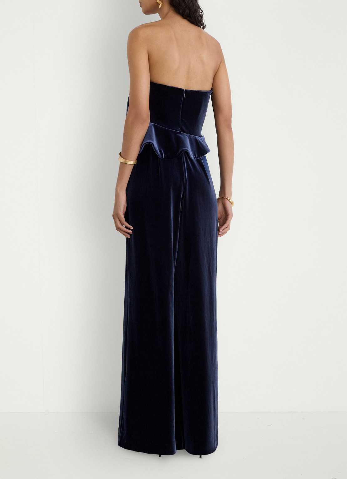 Reiss Dasha strapless wide leg jumpsuit van fluweel - achterkant 6 blauw