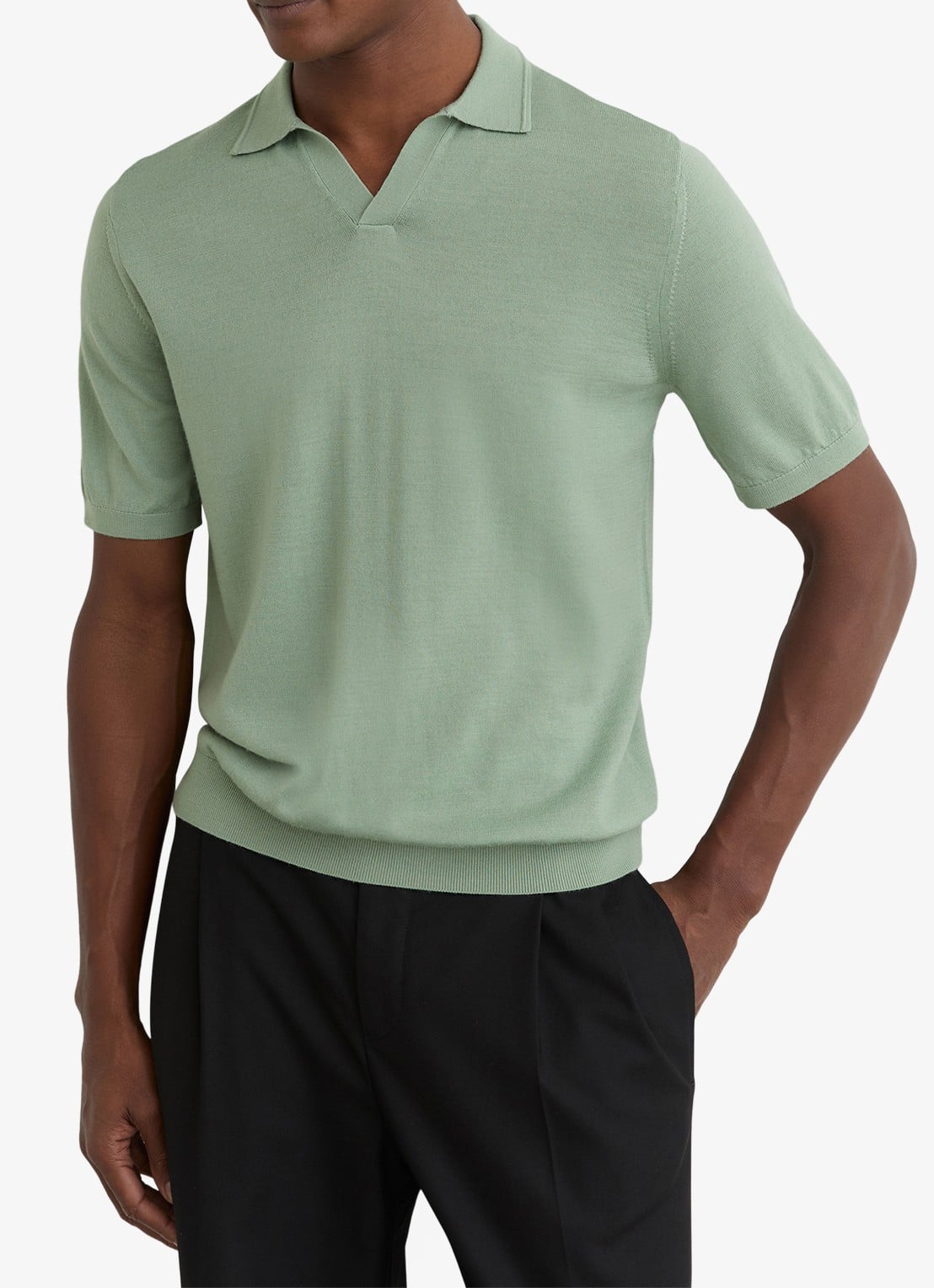 Reiss Duchie regular fit polo van merino wol - detail lichtgroen