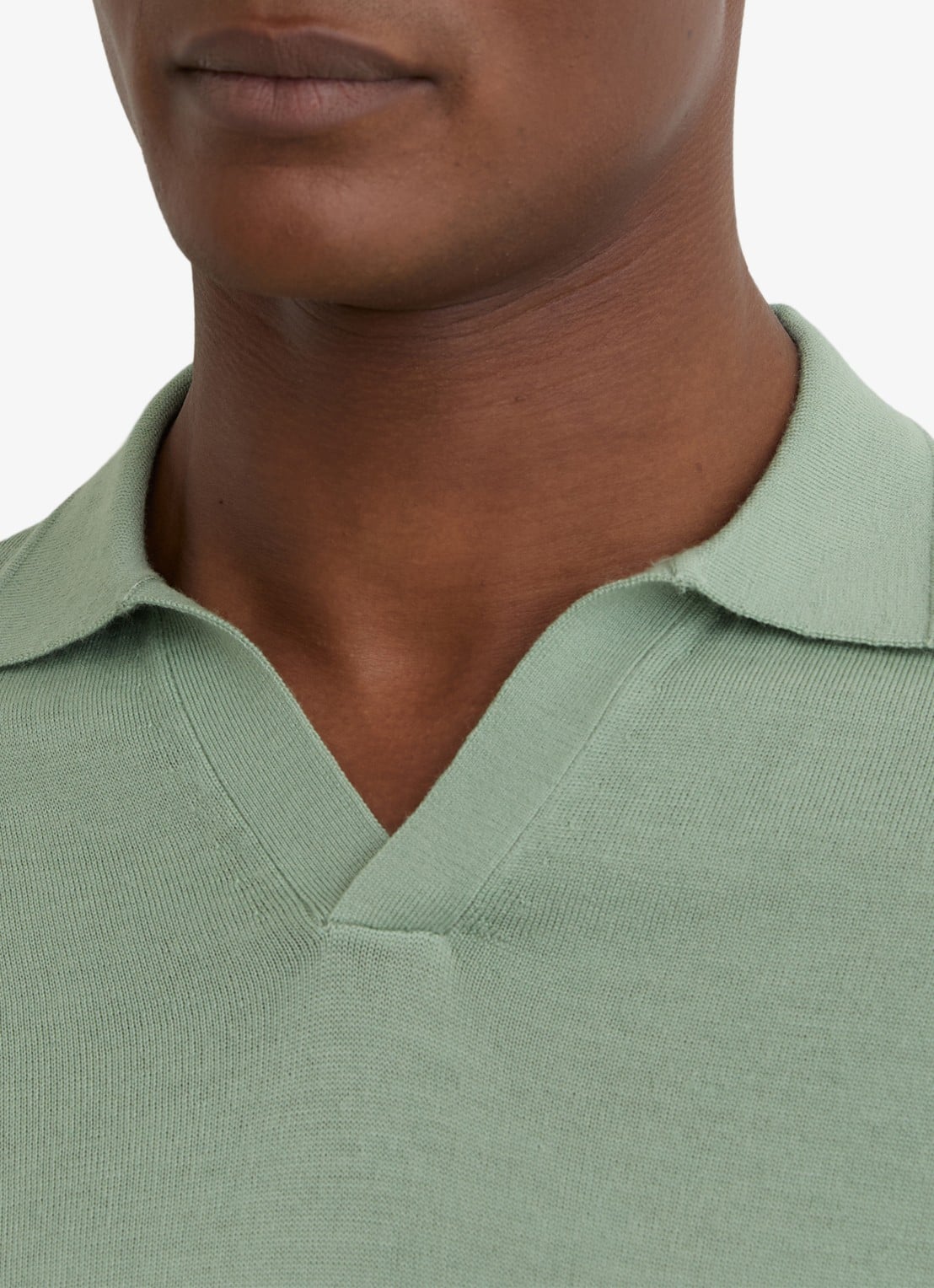 Reiss Duchie regular fit polo van merino wol - detail 2 lichtgroen