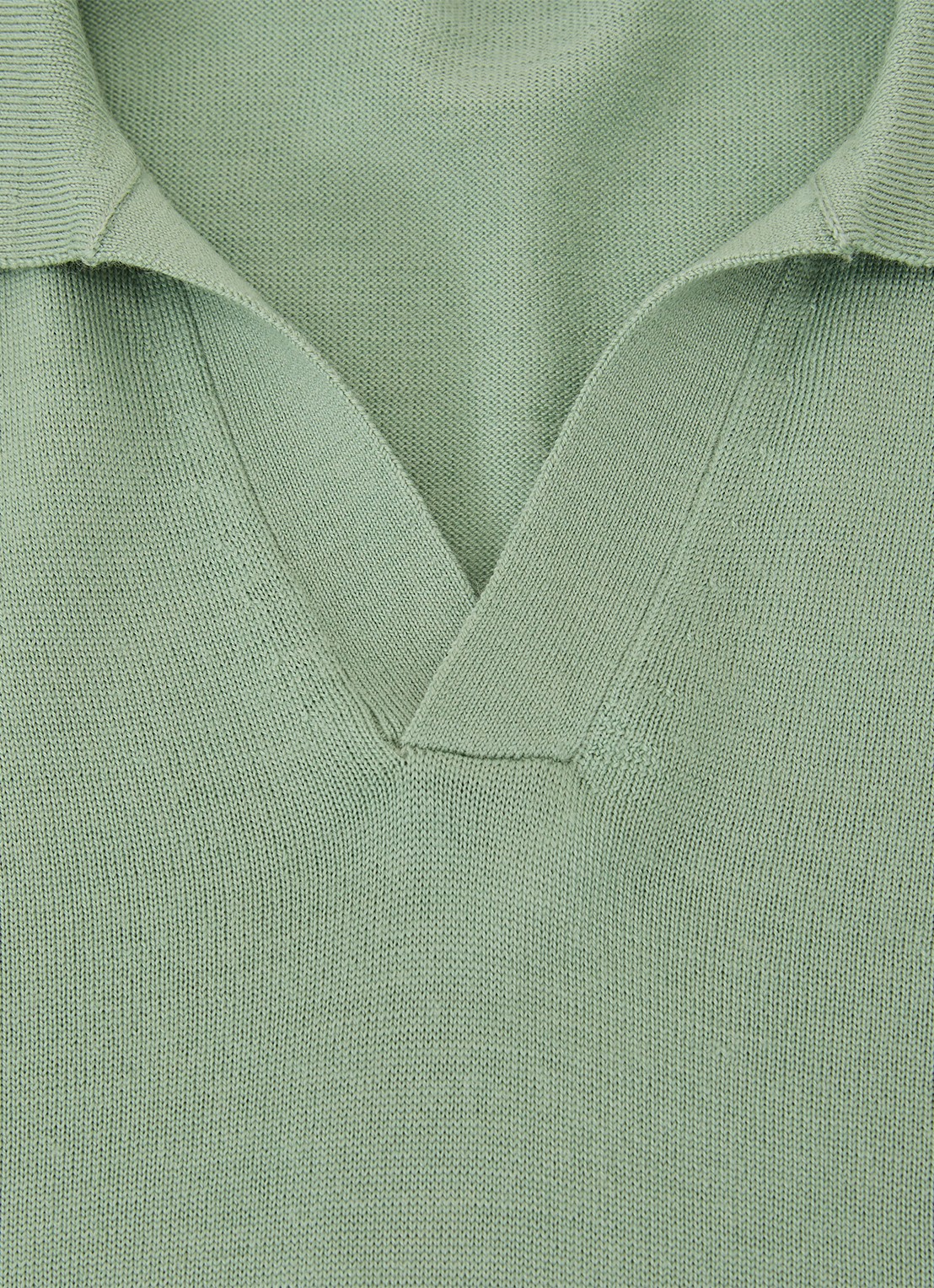 Reiss Duchie regular fit polo van merino wol - detail 3 lichtgroen