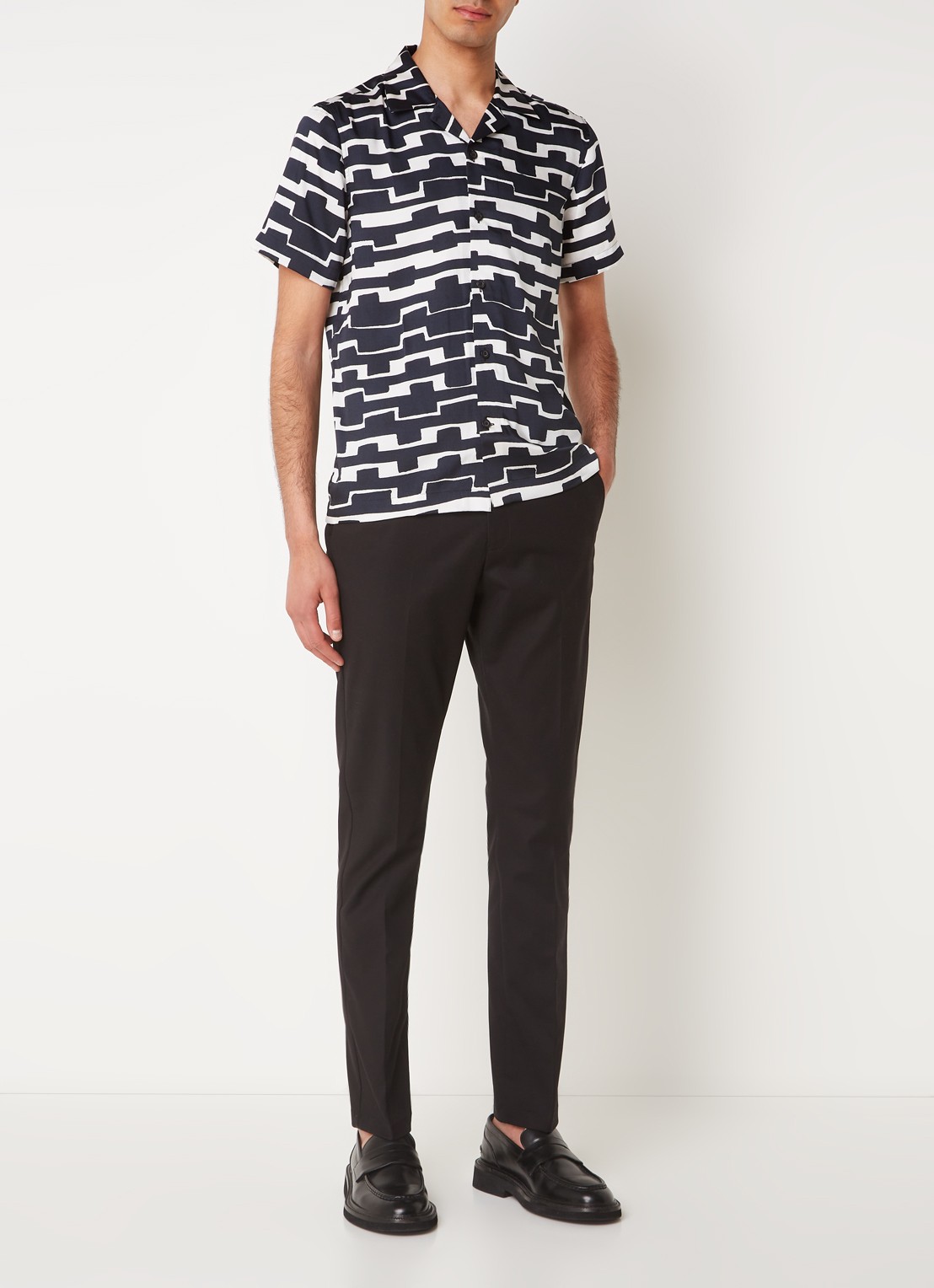 Reiss Eastbury slim fit chino met steekzakken  - voorkant 5 zwart