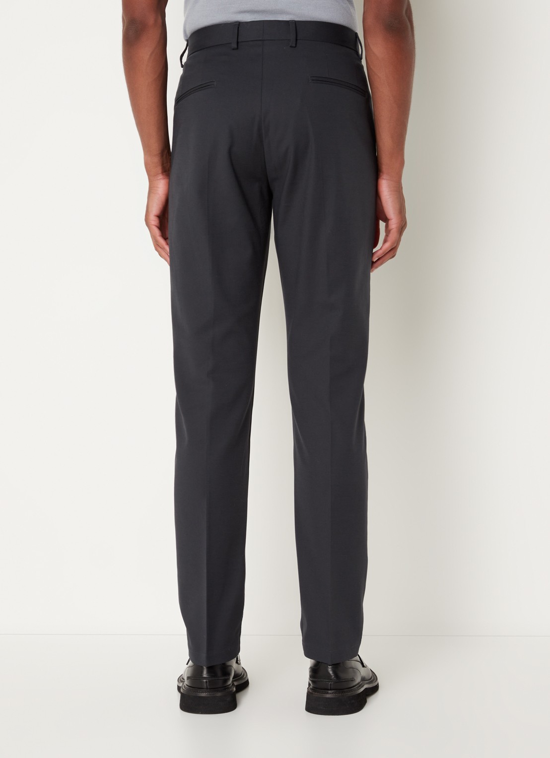 Reiss Eastbury slim fit chino met steekzakken  - achterkant staalblauw