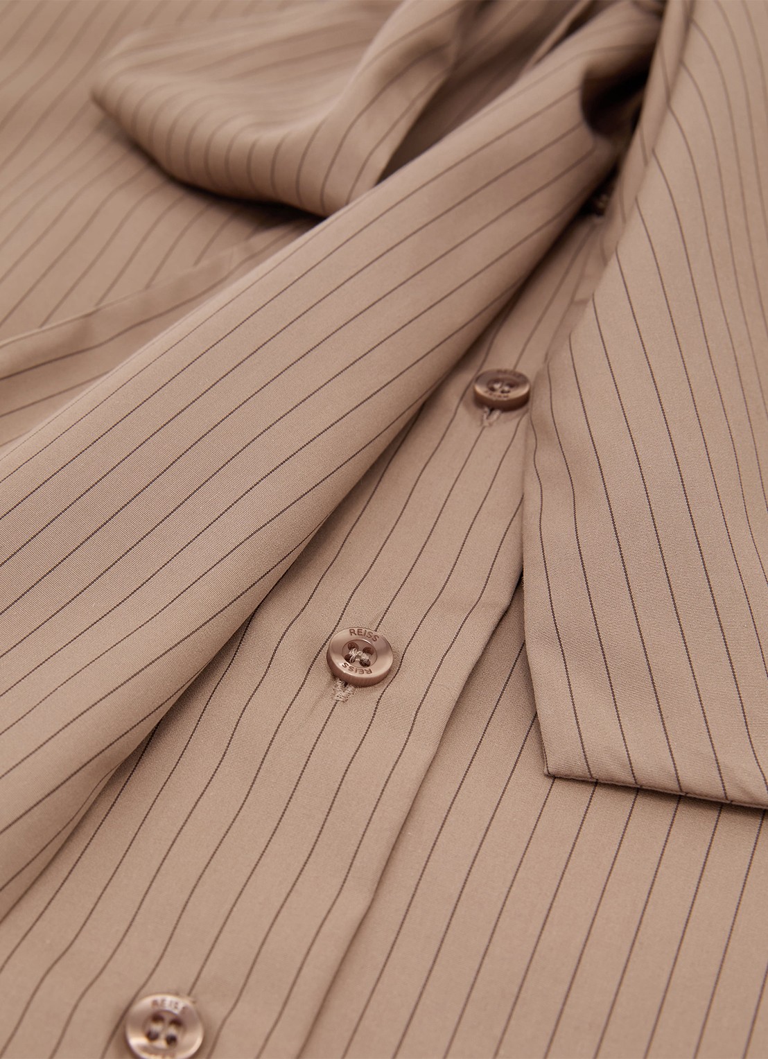 Reiss Elowen blouse met streepprint - detail 4 lichtbruin
