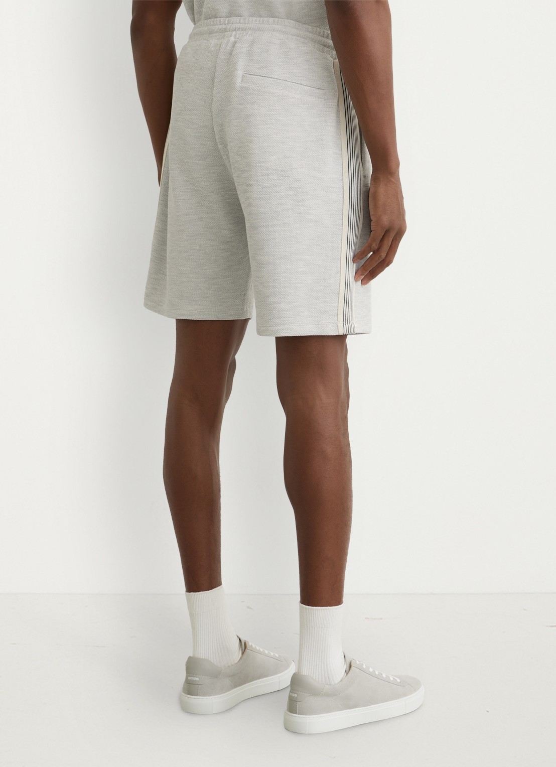 Reiss Emilio regular fit korte joggingbroek met steekzakken - achterkant 6 lichtgrijs