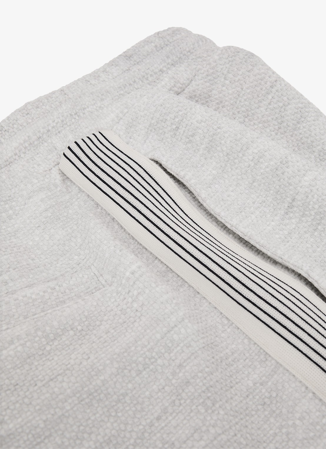 Reiss Emilio regular fit korte joggingbroek met steekzakken - detail 3 lichtgrijs