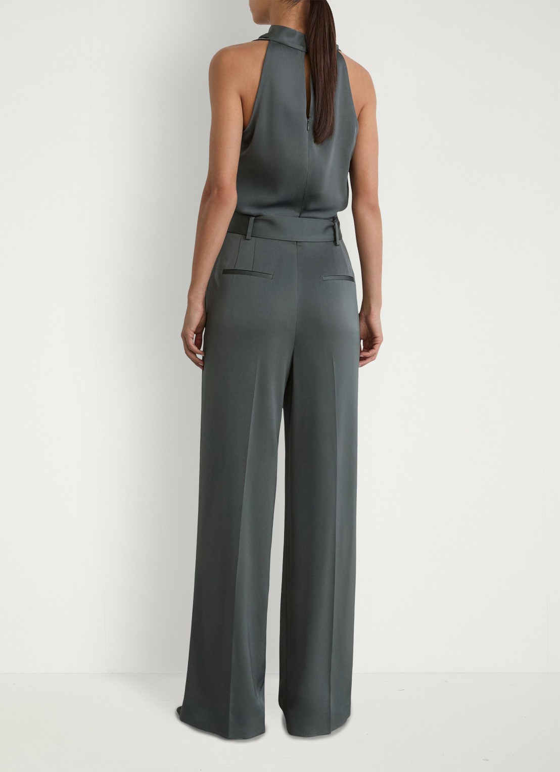 Reiss Erica wide fit jumpsuit van satijn - achterkant donkergrijs