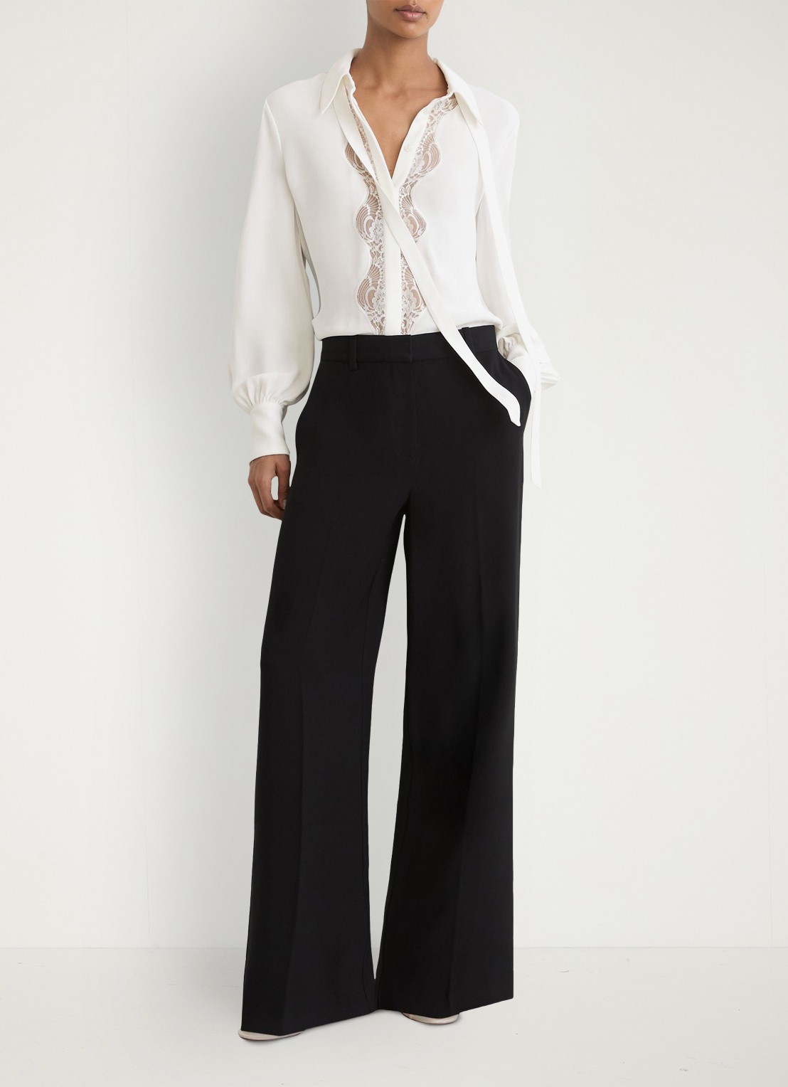 Reiss Estelle blouse met kant en strikdetail - voorkant 2 wit