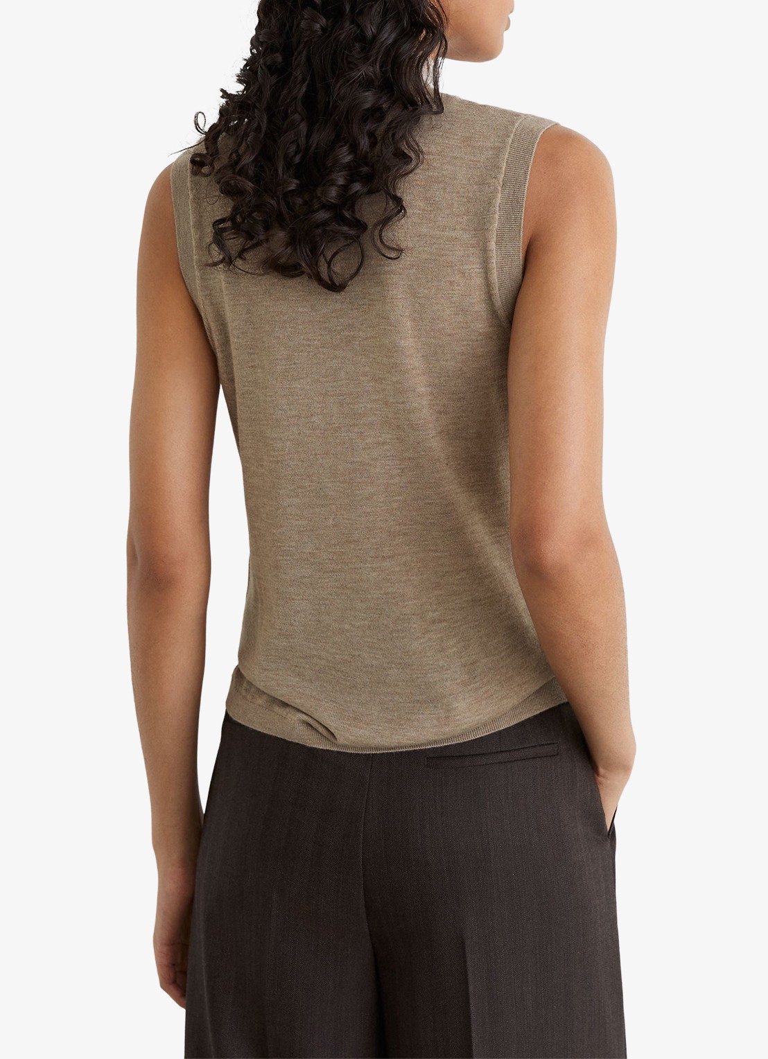 Reiss Evelyn mouwloze top in merino wolblend - achterkant 4 beige