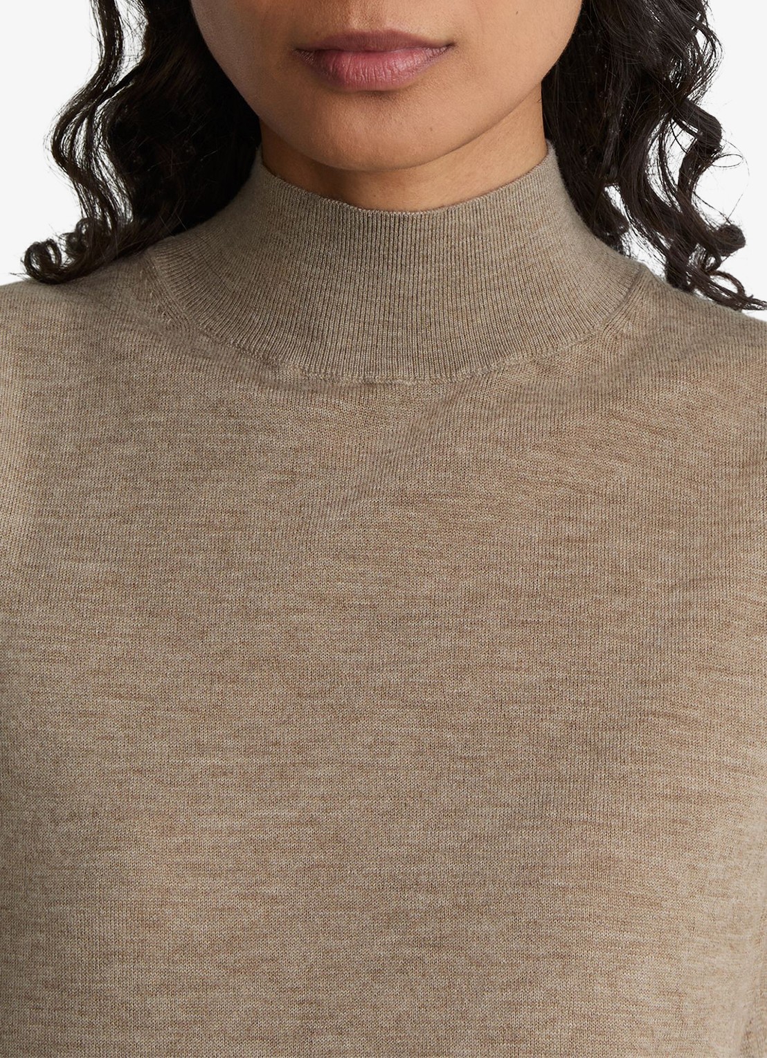 Reiss Evelyn mouwloze top in merino wolblend - detail 2 beige